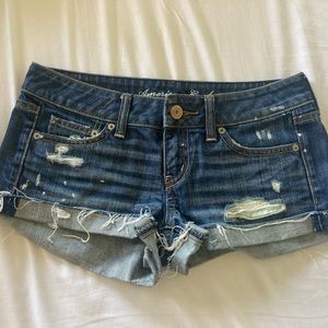 American eagle low rise shorts